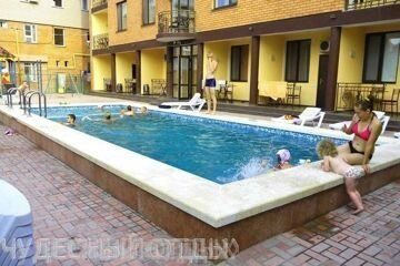Автобусный тур в гостевой дом "Поющие в терновнике"